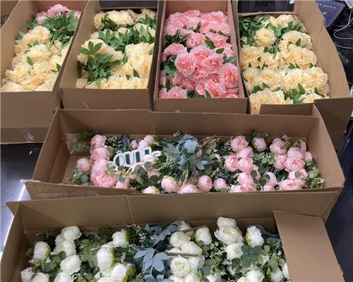 Ouli prospere vicit magna ordine artificialis flores pretium 30,000 US pupa a Canada
