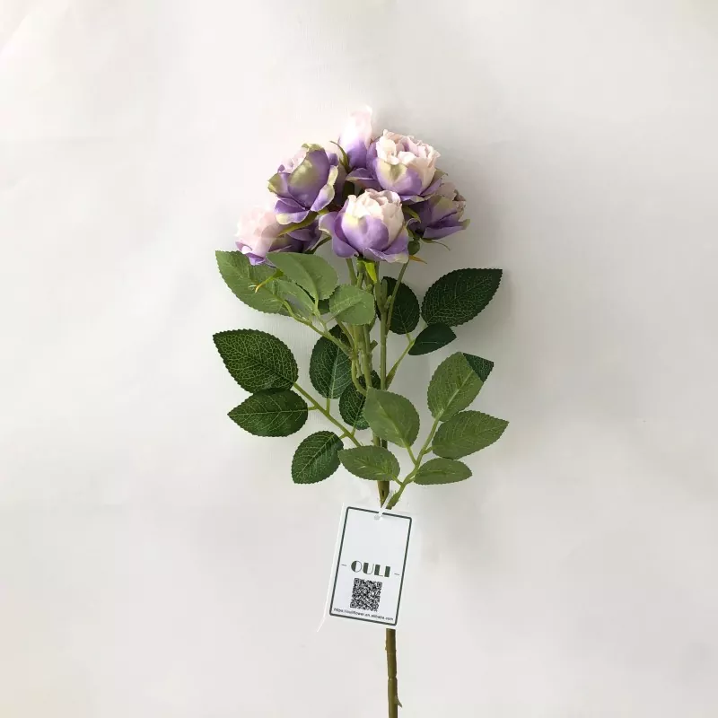 Artificialis rosa rubi